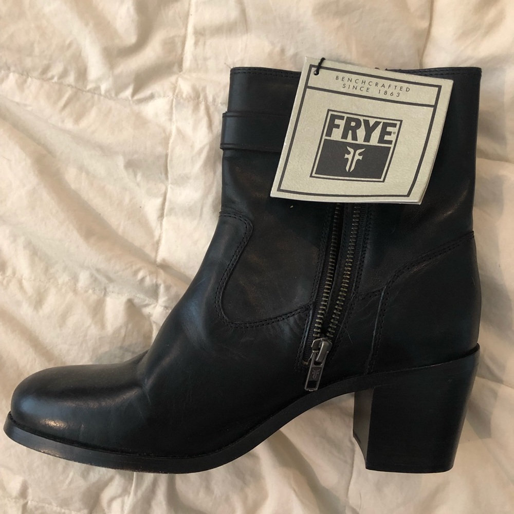 Frye leather boots - black